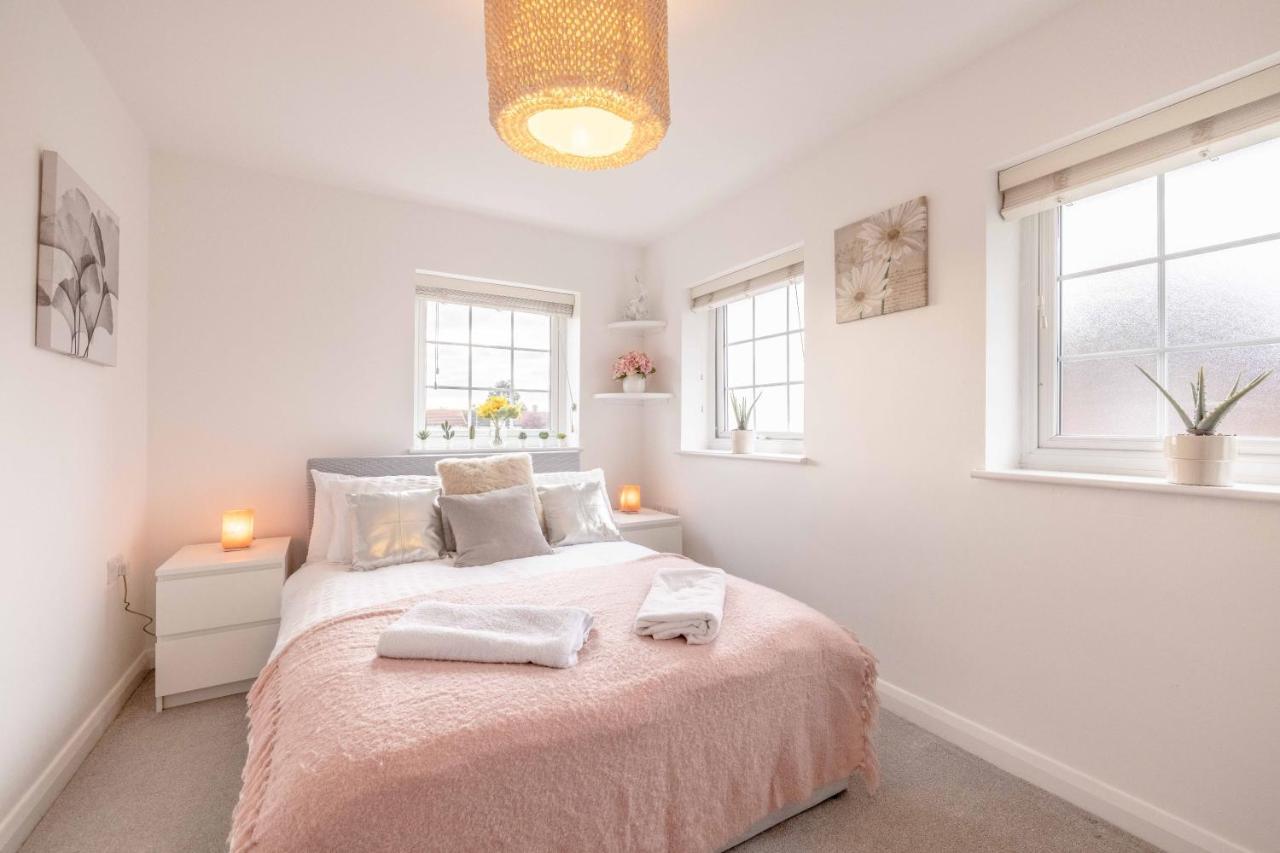 Windsor Wexham One Bedroom Home Sleeps Four 슬라우 외부 사진